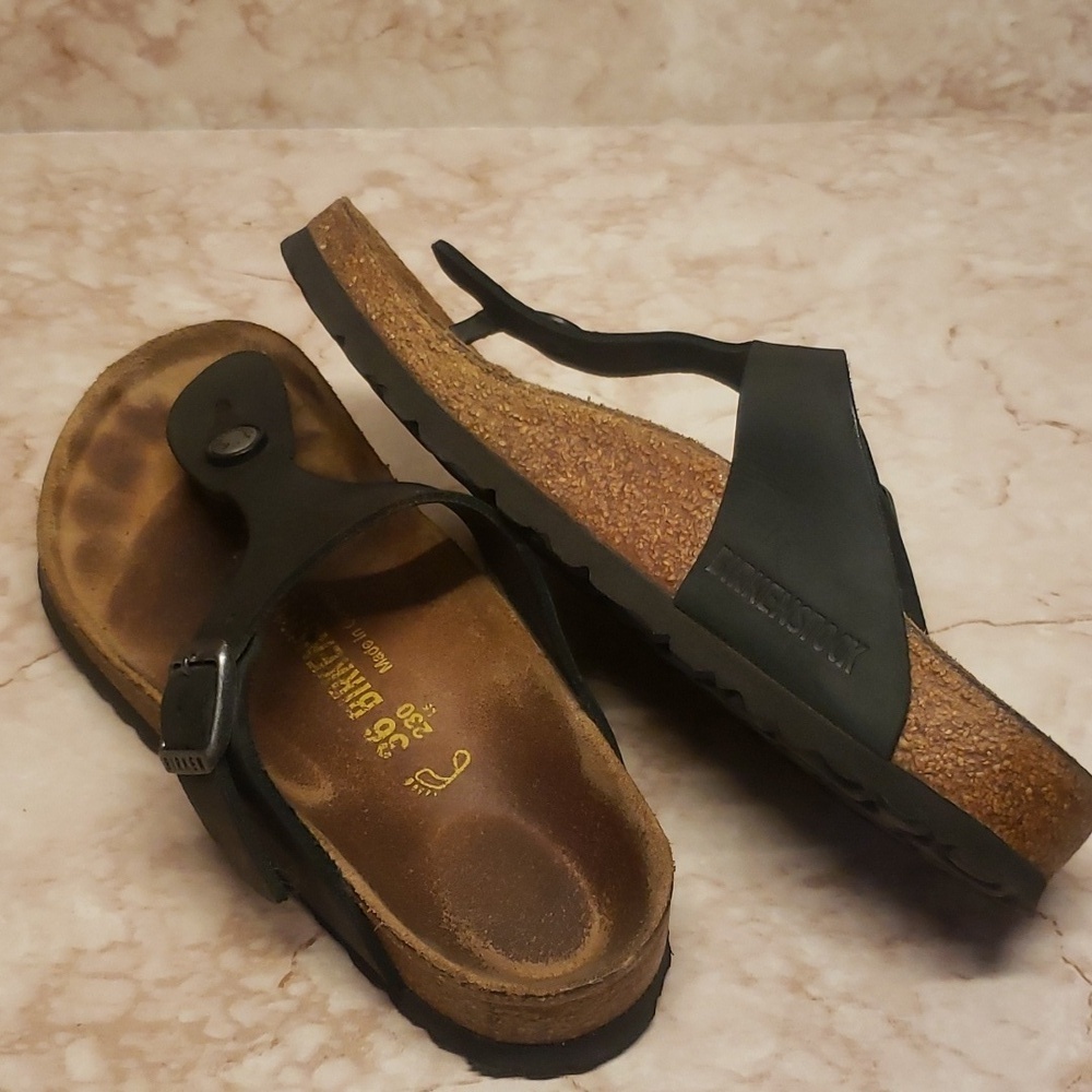 Birkenstock black Giseh toe hook woman sandals size 36(5) - Picture 5 of 8